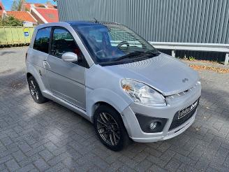 krockskadad bil brommobiel Ligier  IXO 440 DCI 2011/6