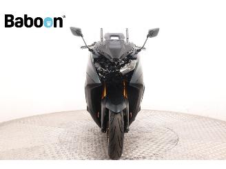 Yamaha  T-MAX 560 Tech Max ABS picture 3