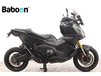skadebil motor Honda  X-ADV 2024/4