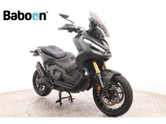 Honda  X-ADV picture 2