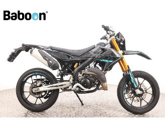 škoda koloběžky Rieju  MRT 50 SM Black Series 2024/11