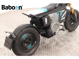 BMW  CE 02 picture 9