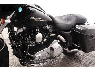 Harley-Davidson  FLHX Street Glide picture 21