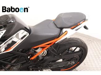 KTM 125 Duke  picture 20