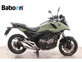 krockskadad bil motor Honda  NC 750 X DCT C-ABS 2025/4