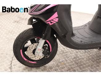 Piaggio  Zip 45KM picture 14