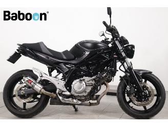 krockskadad bil motor Suzuki  Gladius 2012/8