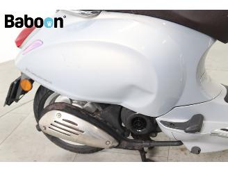 Vespa  Primavera 25KM picture 11