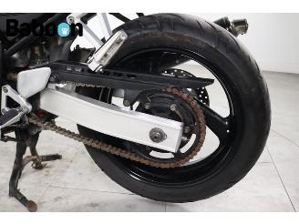 Yamaha FZS 600 Fazer picture 16