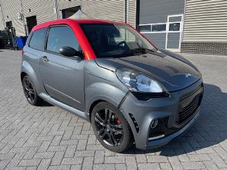 krockskadad bil brommobiel Ligier JS 50 L Sport 45KM 2016/1