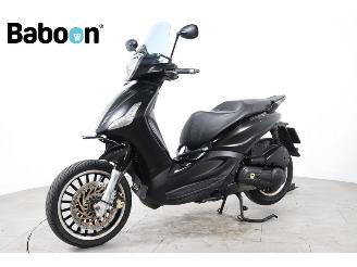 Piaggio Beverly 125 Police picture 4