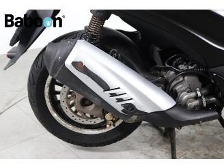 Piaggio Beverly 125 Police picture 13