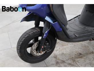 Piaggio  Zip 45KM picture 10