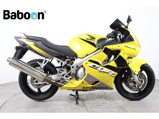 krockskadad bil auto Honda CBR 600 F 2001/1