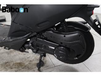 Piaggio  Zip 45KM picture 15