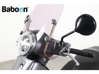 Vespa GTS 125 i.e. Tour. A picture 9
