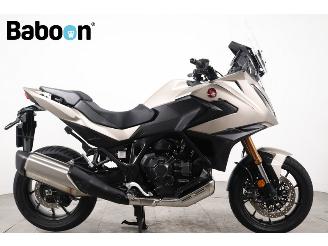 uszkodzony motocykle Honda  NT1100 DCT 2025/3