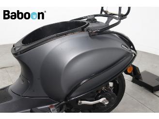 Vespa  Sprint 25KM picture 11