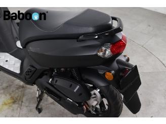 Peugeot  Kisbee S 25KM Black edition picture 15