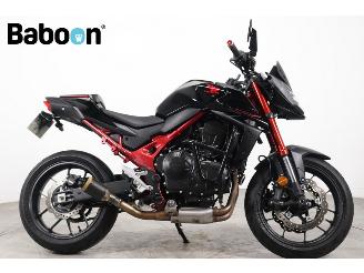 krockskadad bil motor Honda CB 750 Hornet 2024/6