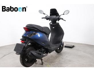Piaggio  Zip 45KM picture 2