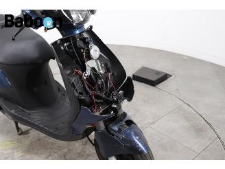 Piaggio  Zip 45KM picture 9