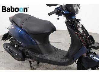 Piaggio  Zip 45KM picture 11