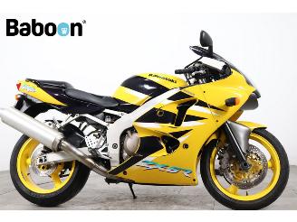 krockskadad bil motor Kawasaki  Ninja ZX-6R 2001/2