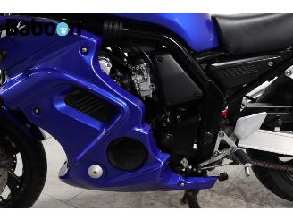Yamaha FZS 600 Fazer picture 13