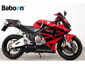 uszkodzony motocykle Honda CBR 600 RR 2004/10