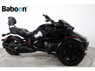 dañado motos Can-Am  Spyder F3 2024/6
