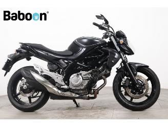 dommages motocyclettes  Suzuki  Gladius ABS 2015/5