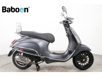 skadebil bromfiets Vespa  Sprint 25KM 2010/6