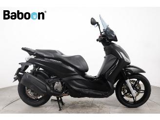 damaged motor cycles Piaggio Beverly 350 Sport Touring ABS 2019/3