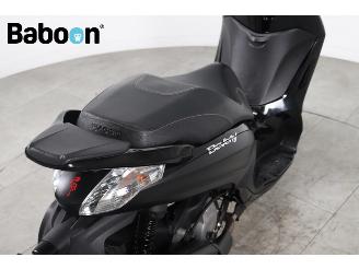 Piaggio Beverly 350 Sport Touring ABS picture 16