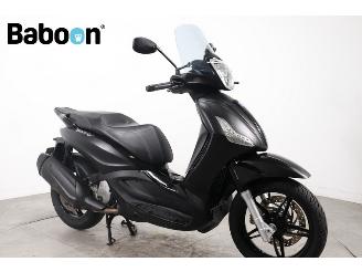 Piaggio Beverly 350 Sport Touring ABS picture 8