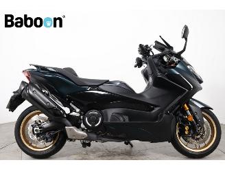 skadebil motor Yamaha  XP 560 T-MAX Tech MAX ABS 2023/9