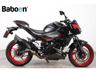 dommages motocyclettes  Kawasaki Z 500 SE 2025/10