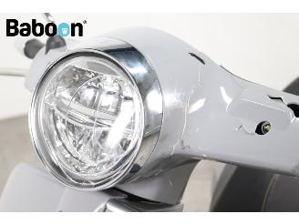 Vespa  GTS 300 Super Notte ABS picture 14