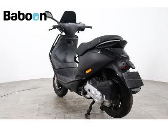 Piaggio  Zip 45KM picture 2