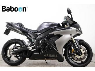 krockskadad bil motor Yamaha  YZF-R1 2004/7