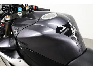 Yamaha  YZF-R1 picture 10