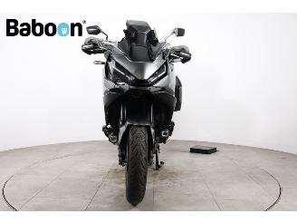 Honda  NT 1100 DCT picture 3
