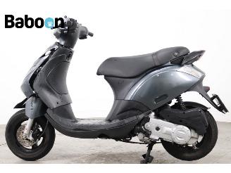 Piaggio  Zip 45KM picture 5