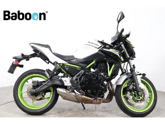 krockskadad bil motor Kawasaki Z 650  2021/6