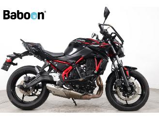 krockskadad bil motor Kawasaki Z 650 ABS 2025/9