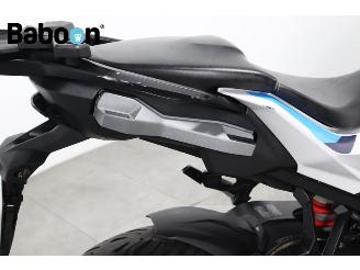 BMW S 1000 XR  picture 23