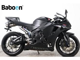 krockskadad bil motor Honda CBR 600 RR 2025/10