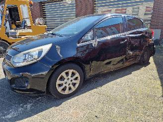 Kia Rio 1.1 cdri plus pack picture 5