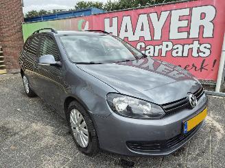 damaged passenger cars Volkswagen Golf 1.2 tsi trendline bluemotion 2011/8